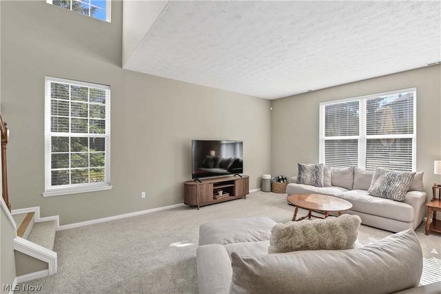 1370 N Yorkshire Drive, Broadview Heights, OH 44147