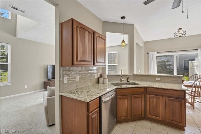 1370 N Yorkshire Drive, Broadview Heights, OH 44147