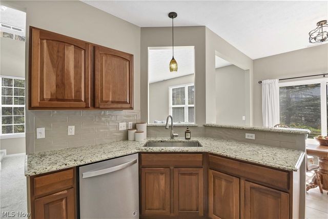 1370 N Yorkshire Drive, Broadview Heights, OH 44147