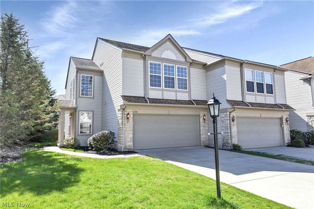 1370 N Yorkshire Drive, Broadview Heights, OH 44147