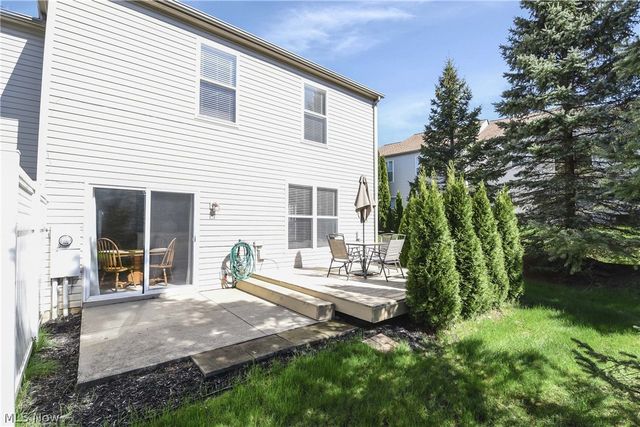 1370 N Yorkshire Drive, Broadview Heights, OH 44147