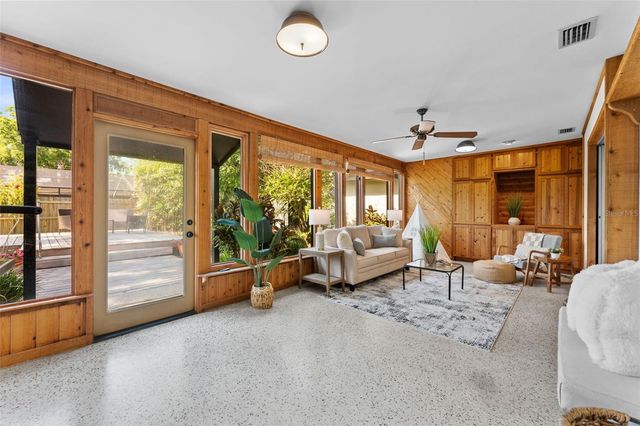 1502 HAVEN BEND, Tampa, FL 33613