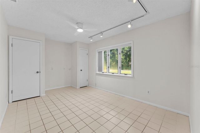 1502 HAVEN BEND, Tampa, FL 33613