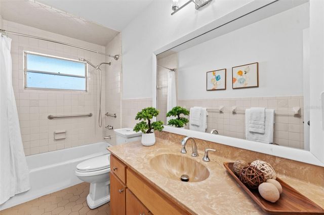 1502 HAVEN BEND, Tampa, FL 33613