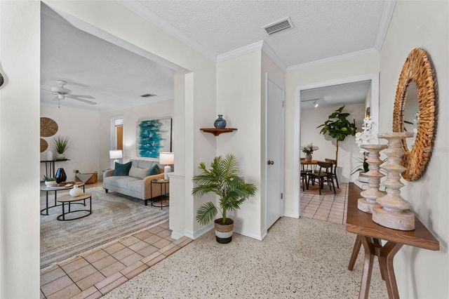 1502 HAVEN BEND, Tampa, FL 33613