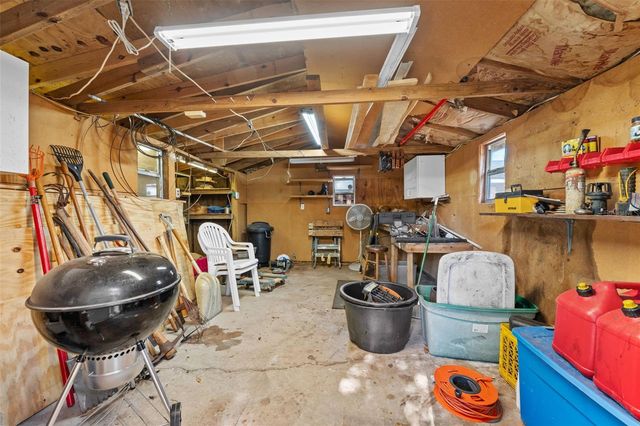 1502 HAVEN BEND, Tampa, FL 33613