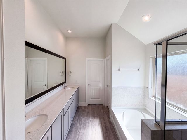 1530 Woodmere Drive, Krum, TX 76249