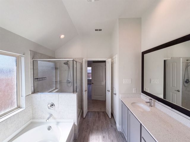 1530 Woodmere Drive, Krum, TX 76249