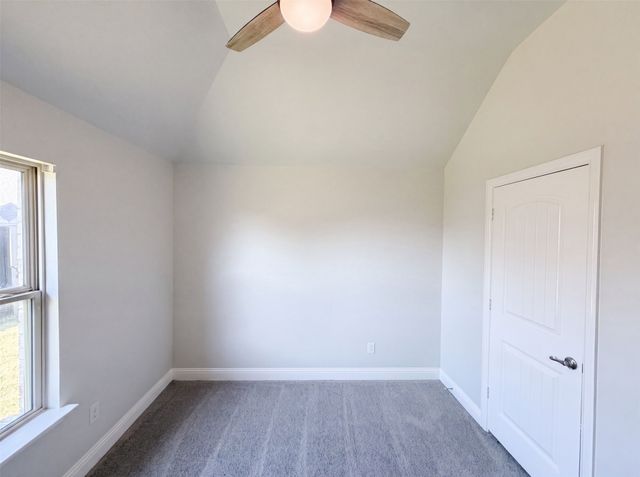1530 Woodmere Drive, Krum, TX 76249