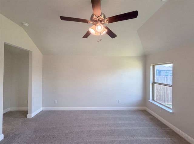 1530 Woodmere Drive, Krum, TX 76249