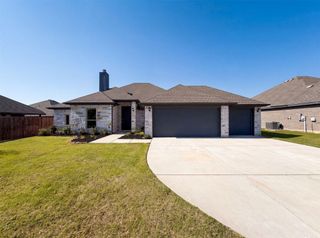 1530 Woodmere Drive, Krum, TX 76249