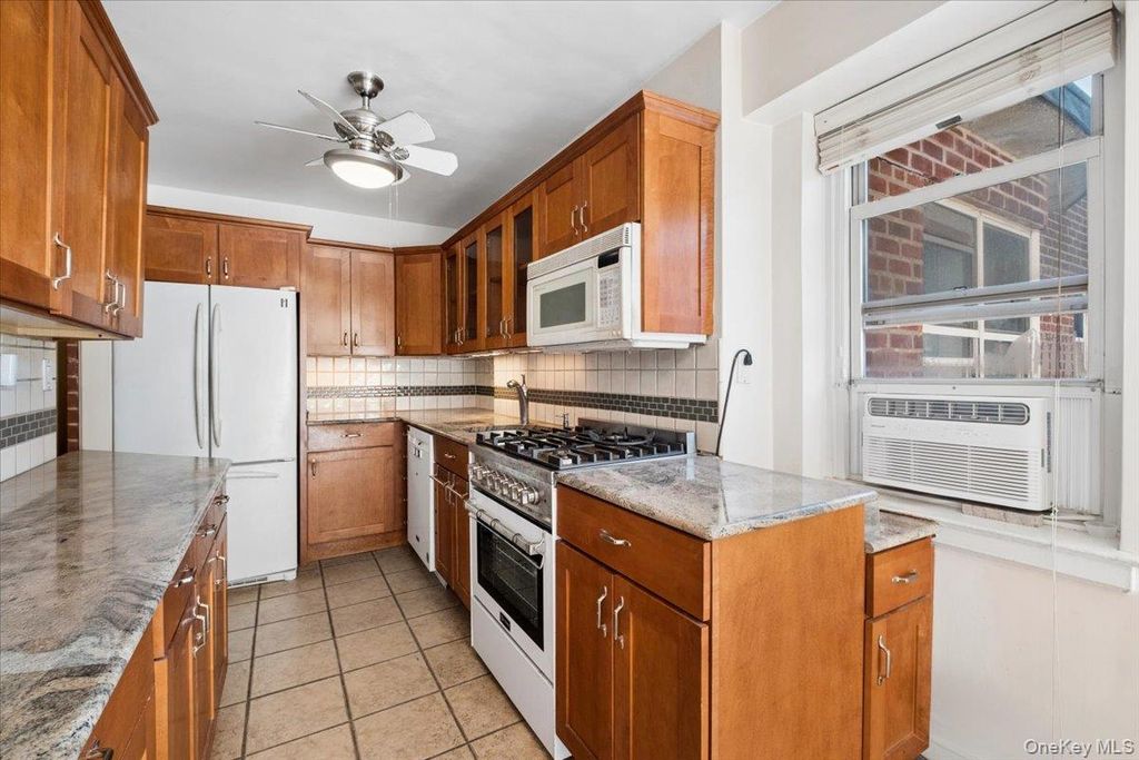 235 Garth Road D6A, Scarsdale, NY 10583 — photo 4