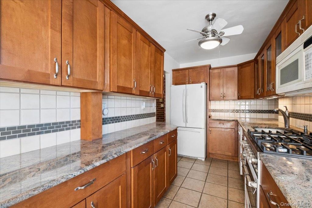 235 Garth Road D6A, Scarsdale, NY 10583 — photo 5