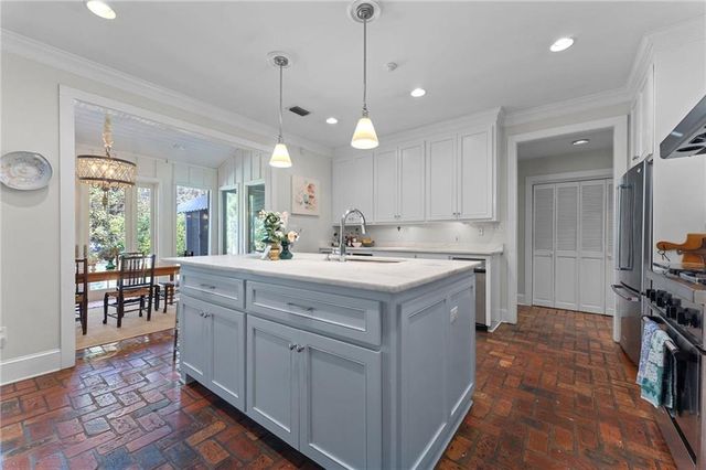 18318 Woodland Drive, Fairhope, AL 36532