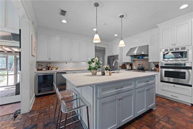 18318 Woodland Drive, Fairhope, AL 36532