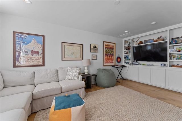 18318 Woodland Drive, Fairhope, AL 36532