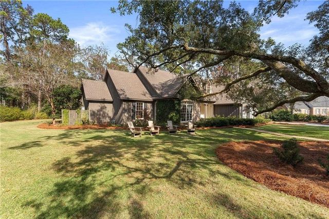 18318 Woodland Drive, Fairhope, AL 36532