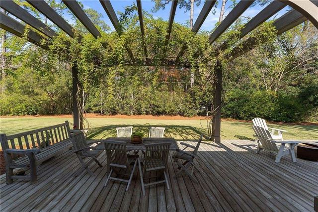 18318 Woodland Drive, Fairhope, AL 36532