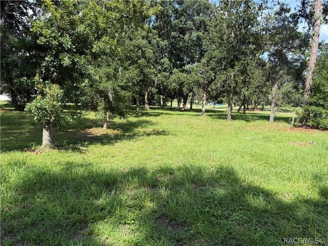 2 Douglas Street, Homosassa, FL 34446