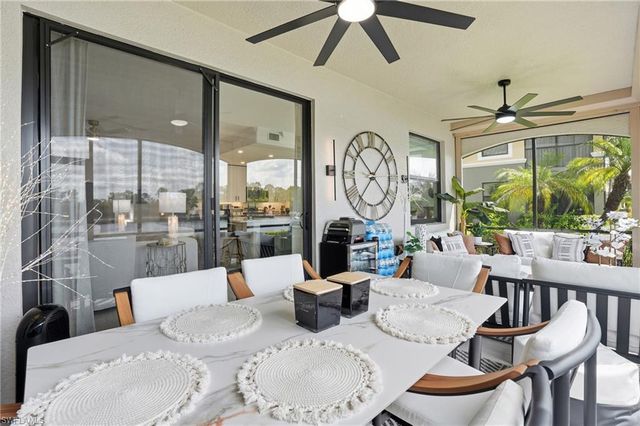 9476 Napoli LN 101, Naples, FL 34113