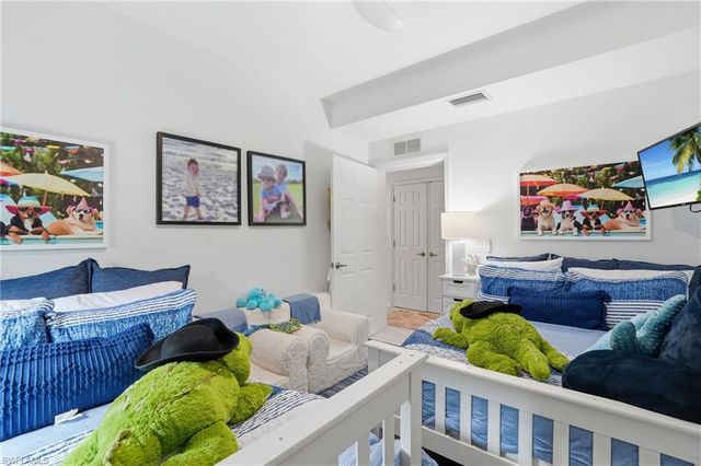 9476 Napoli LN 101, Naples, FL 34113