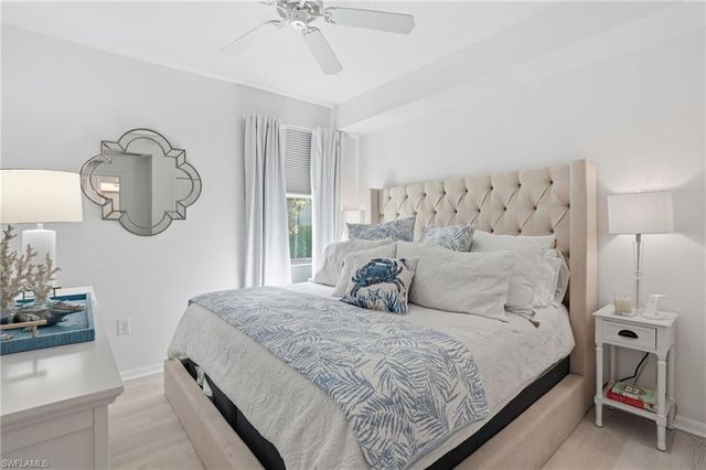 9476 Napoli LN 101, Naples, FL 34113