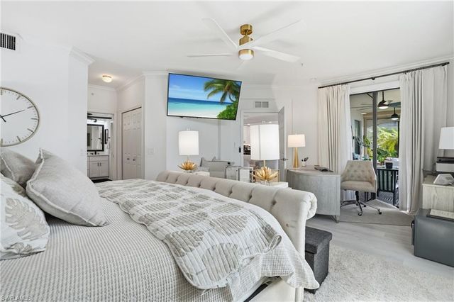 9476 Napoli LN 101, Naples, FL 34113