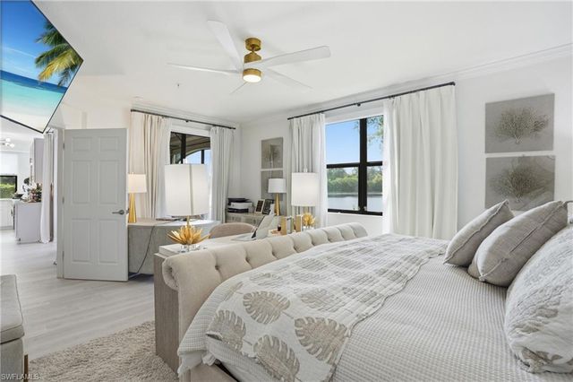 9476 Napoli LN 101, Naples, FL 34113