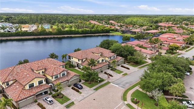 9476 Napoli LN 101, Naples, FL 34113