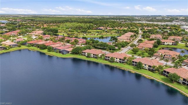 9476 Napoli LN 101, Naples, FL 34113