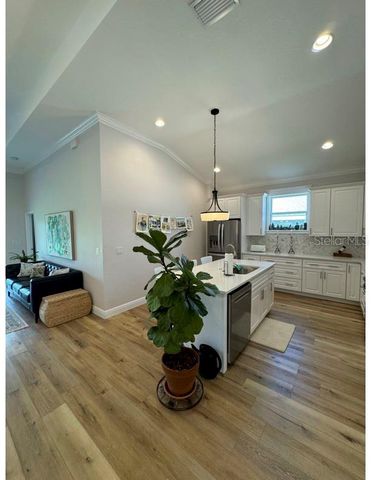 5008 NE 125TH LOOP, Oxford, FL 34484