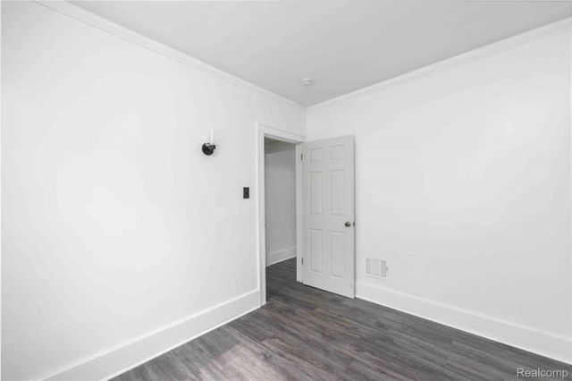 3485 Parker Street, Detroit, MI 48214