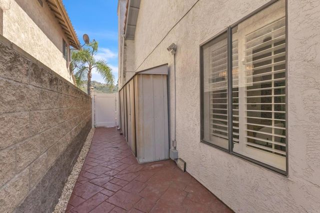 1068 Fairhill Ter, Spring Valley, CA 91977