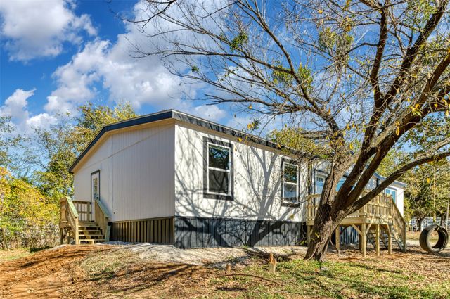 700 Alaska Street, Keene, TX 76059