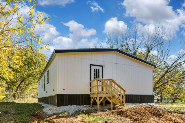 700 Alaska Street, Keene, TX 76059