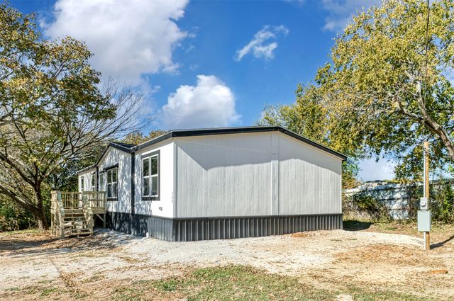 700 Alaska Street, Keene, TX 76059