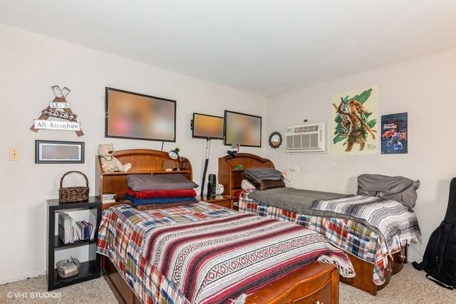 214 E Bailey Road J, Naperville, IL 60565