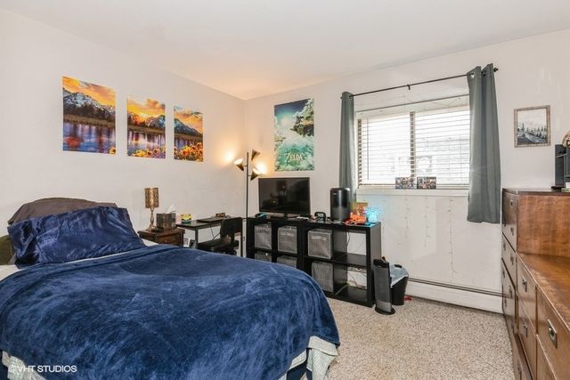 214 E Bailey Road J, Naperville, IL 60565