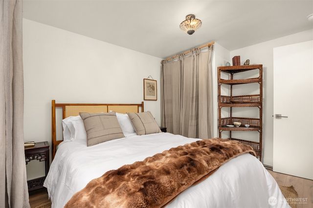 1524 Toe Jam Hill Road NE, Bainbridge Island, WA 98110