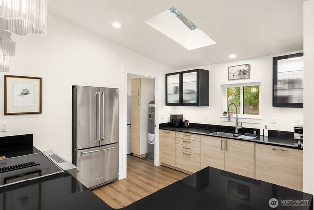 1524 Toe Jam Hill Road NE, Bainbridge Island, WA 98110