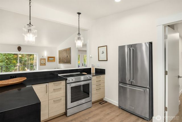 1524 Toe Jam Hill Road NE, Bainbridge Island, WA 98110