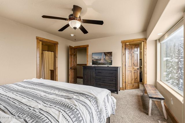 80 Whiplash CIR, Sandpoint, ID 83864