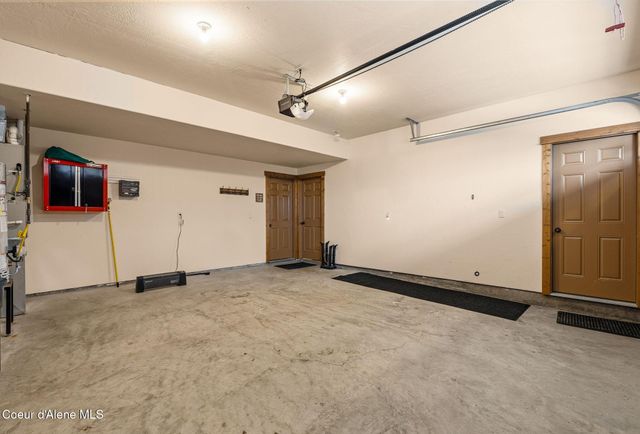 80 Whiplash CIR, Sandpoint, ID 83864