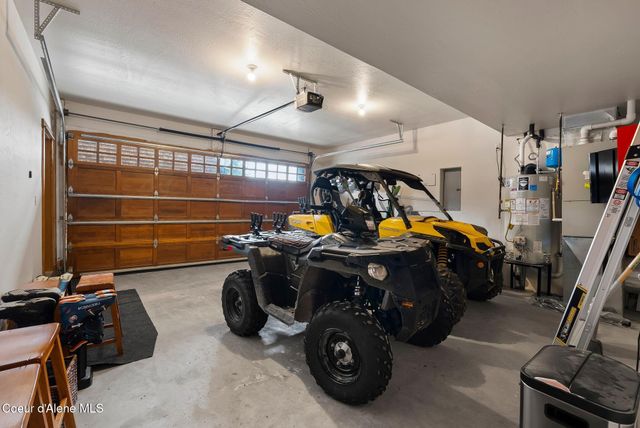 80 Whiplash CIR, Sandpoint, ID 83864