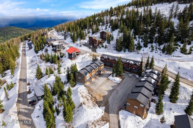 80 Whiplash CIR, Sandpoint, ID 83864