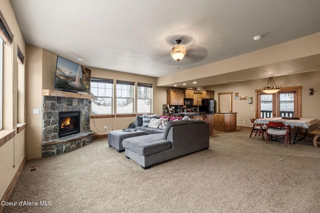 80 Whiplash CIR, Sandpoint, ID 83864