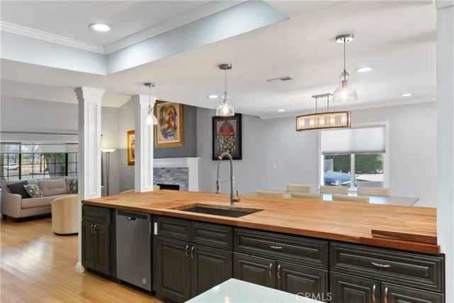 6301 Yarmouth Avenue, Encino, CA 91316