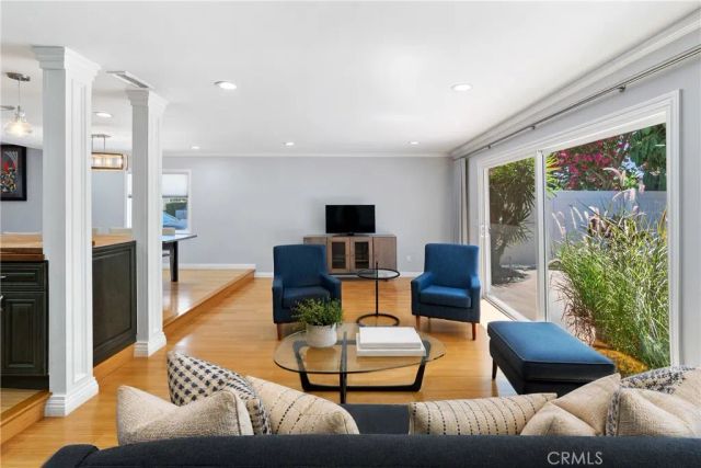 6301 Yarmouth Avenue, Encino, CA 91316