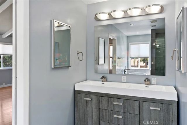 6301 Yarmouth Avenue, Encino, CA 91316