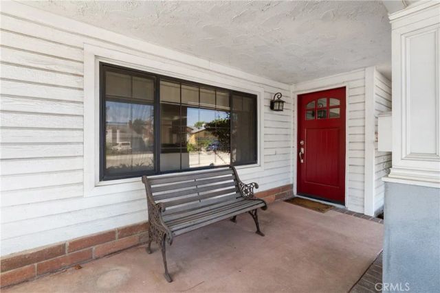 6301 Yarmouth Avenue, Encino, CA 91316